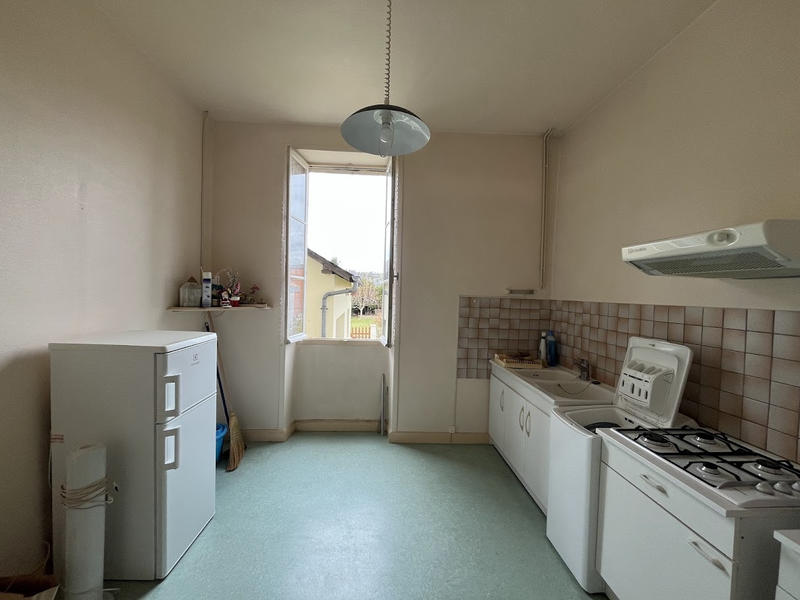 Maison - 142 m² - 9 pièces