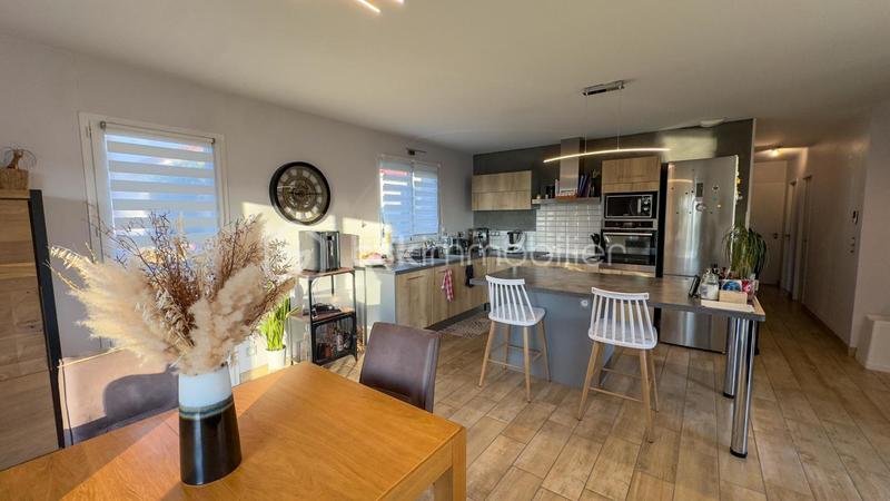 Maison - 95 m² - 5 pièces