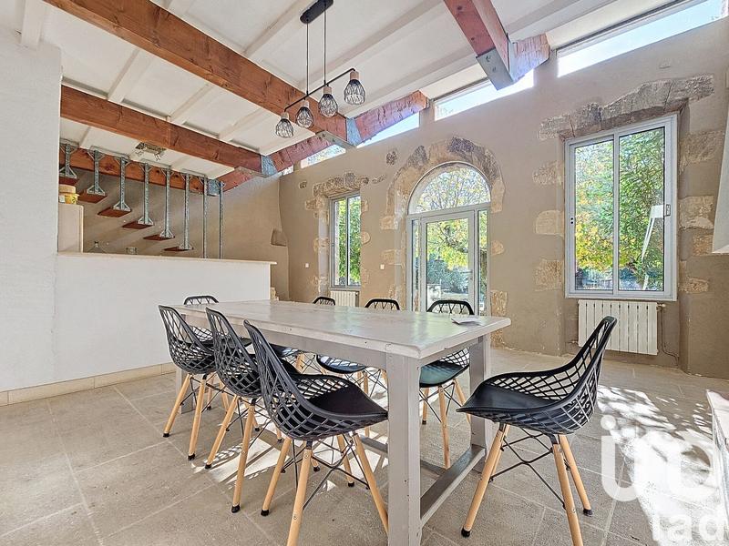 Maison - 204 m² - 9 pièces