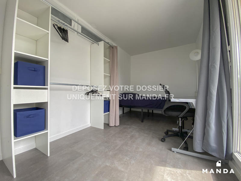 Chambre - 11 m² - 4 pièces