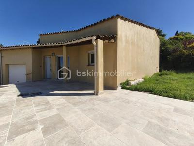 Villa - 97 m² - 5 pièces