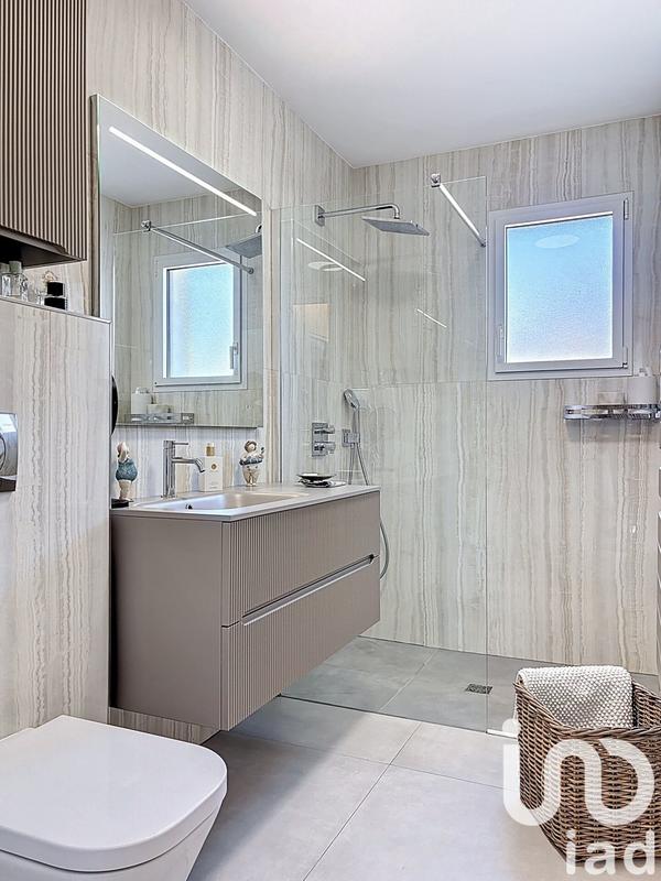 Appartement - 80 m² - 4 pièces