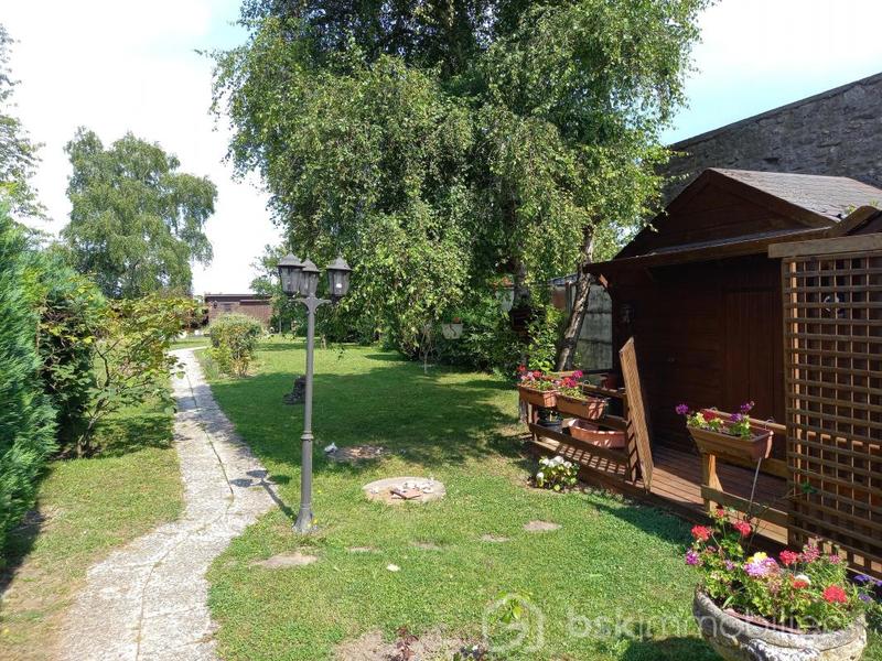 Maison - 205 m² - 8 pièces