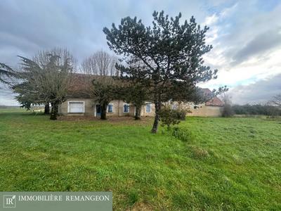 Propriété - 21 m² - 6 pièces