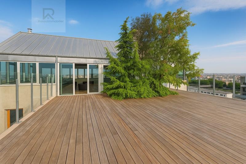 Appartement - 214 m² - 7 pièces