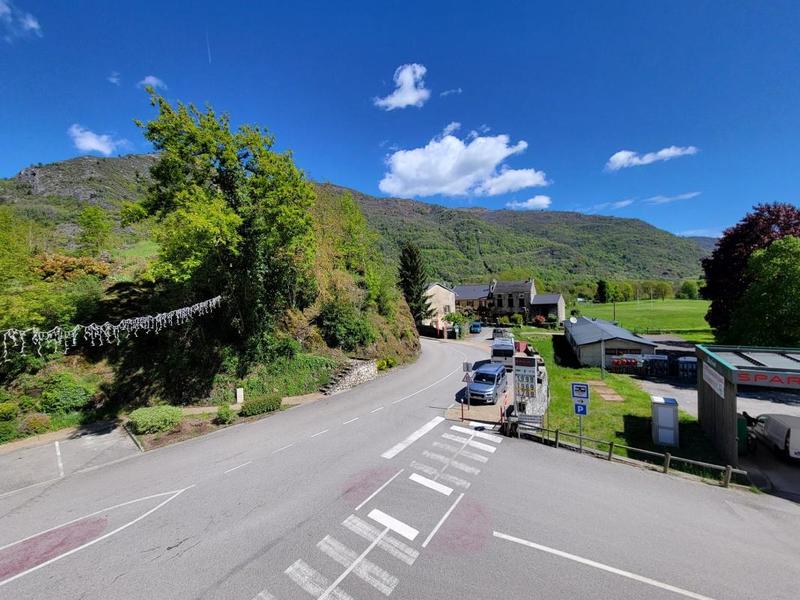 Maison - 600 m² - 12 pièces