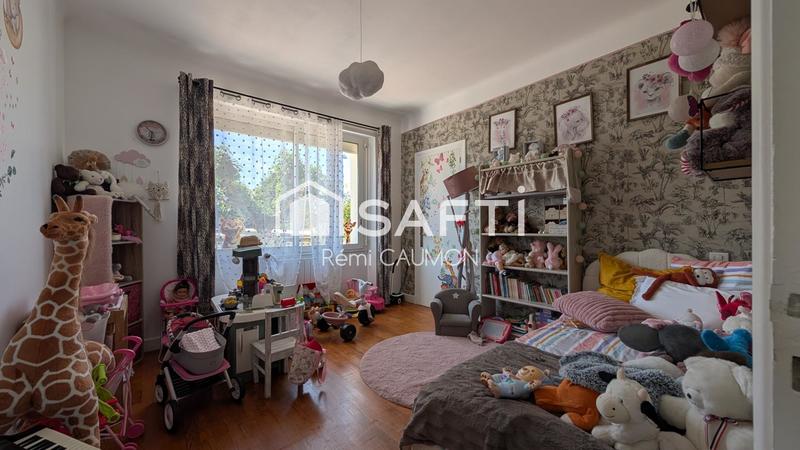 Maison - 214 m² - 7 pièces