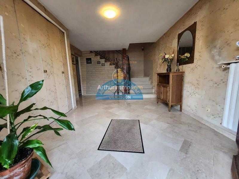 Maison - 200 m² - 8 pièces