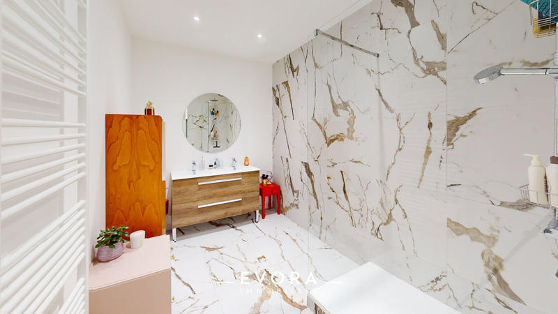 Appartement - 105 m² - 4 pièces