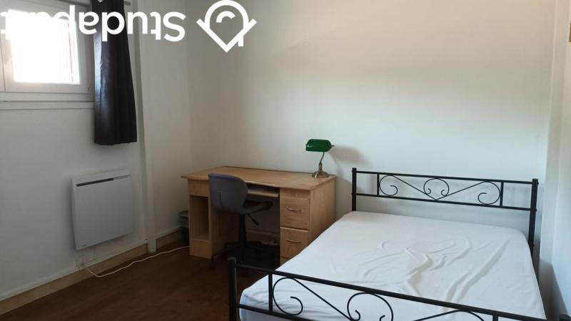 Chambre - 14 m² - 1 pièce