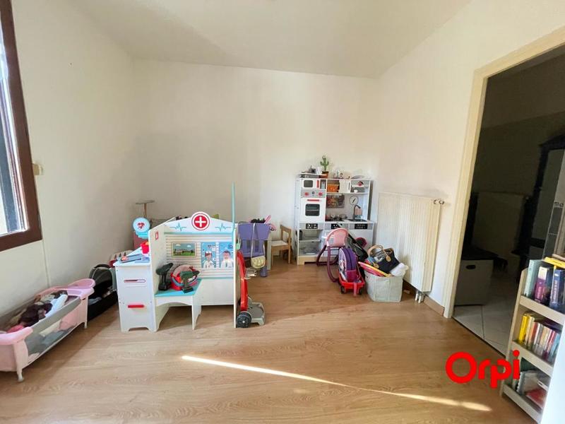 Maison - 215 m² - 8 pièces