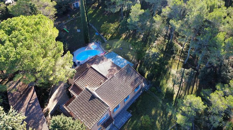 Villa - 176 m² - 5 pièces