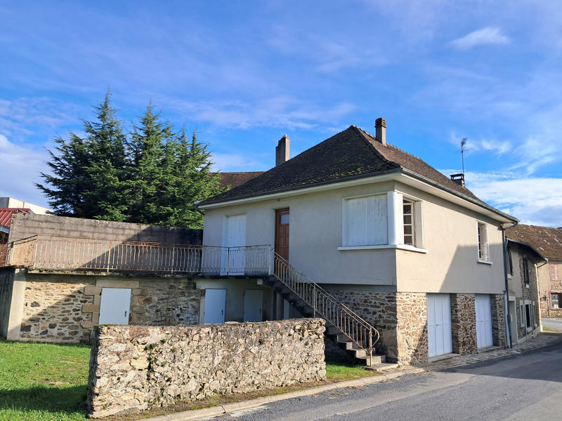 Maison - 210 m² - 8 pièces