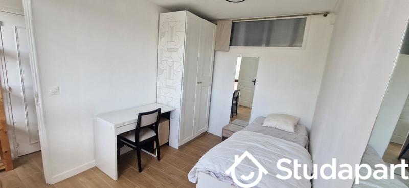 Chambre - 9 m² - 1 pièce