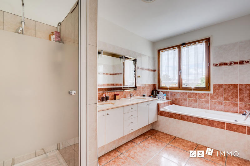 Maison - 120 m² - 4 pièces