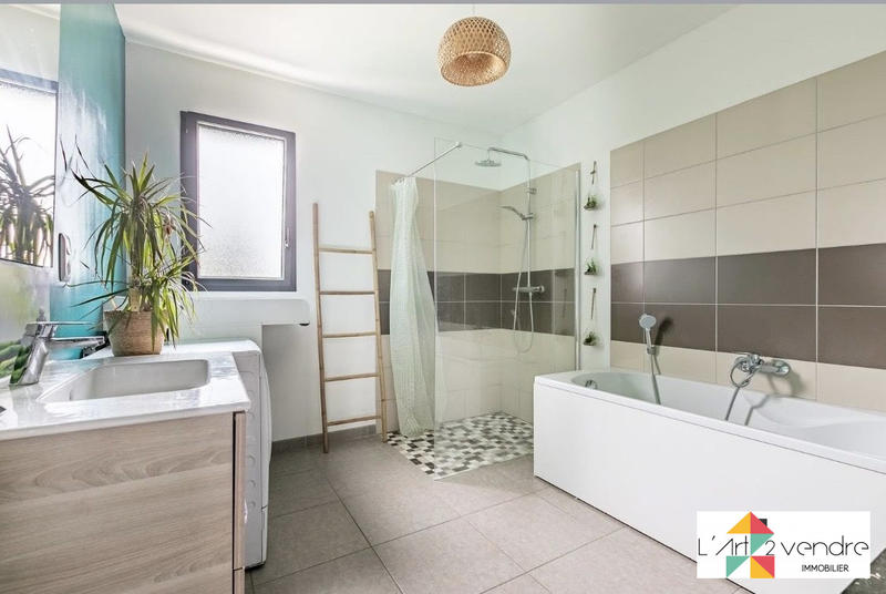 Maison - 87 m² - 4 pièces