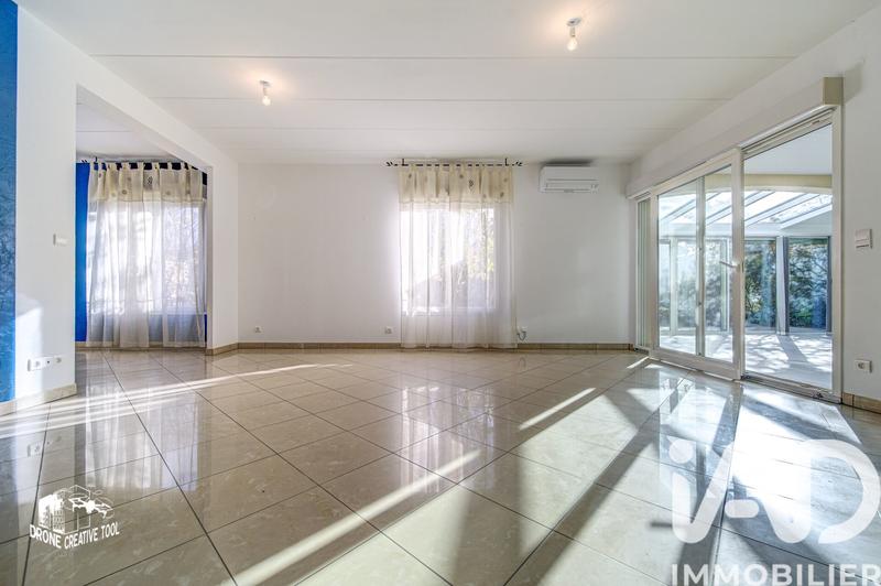 Maison - 267 m² - 9 pièces