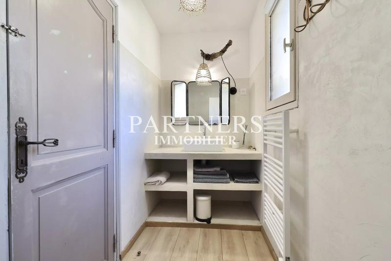 Maison - 198 m² - 5 pièces