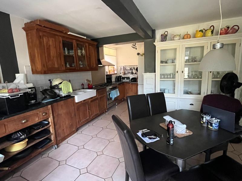 Propriété - 550 m² - 14 pièces