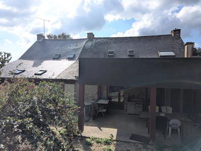 Maison - 224 m² - 9 pièces