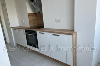 Appartement - 100 m² - 5 pièces