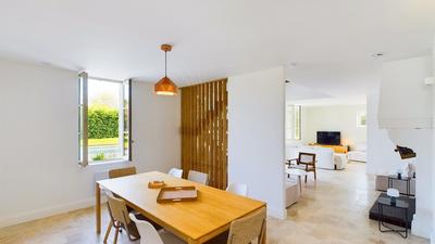 Maison - 180 m² - 7 pièces