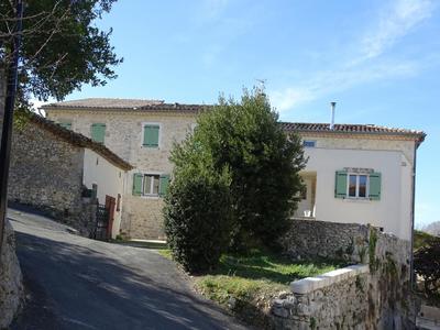 Maison de village - 150 m² - 8 pièces