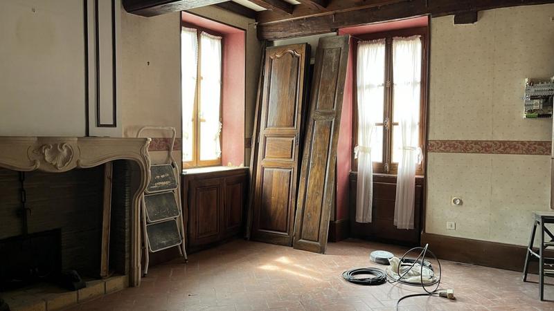 Maison ancienne - 160 m² - 3 pièces