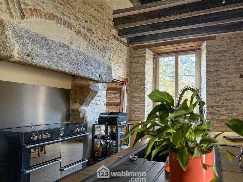 Maison - 692 m² - 21 pièces