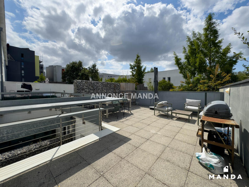 Chambre - 11 m² - 5 pièces