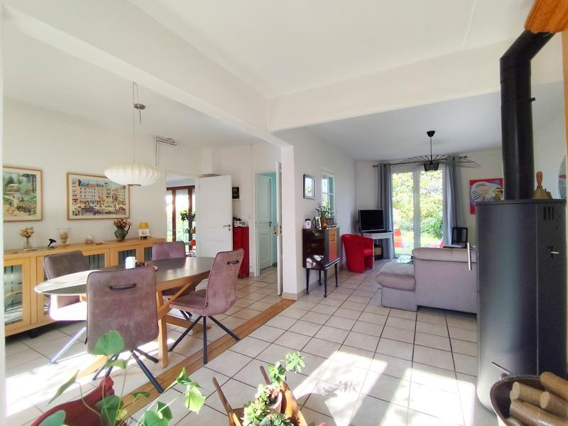 Maison traditionnelle - 90 m² - 4 pièces