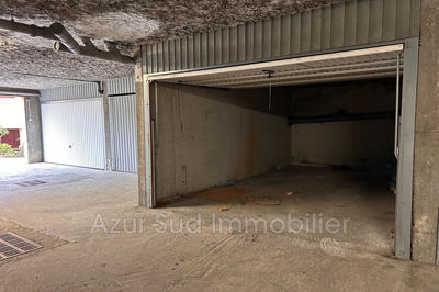 Parking / Garage - 13 m²