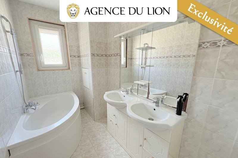 Maison - 172 m² - 9 pièces