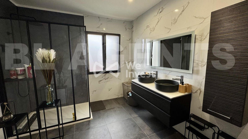 Maison - 140 m² - 5 pièces