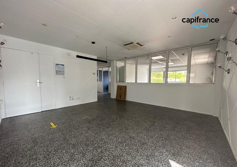 Bureau - 332 m² - 20 pièces