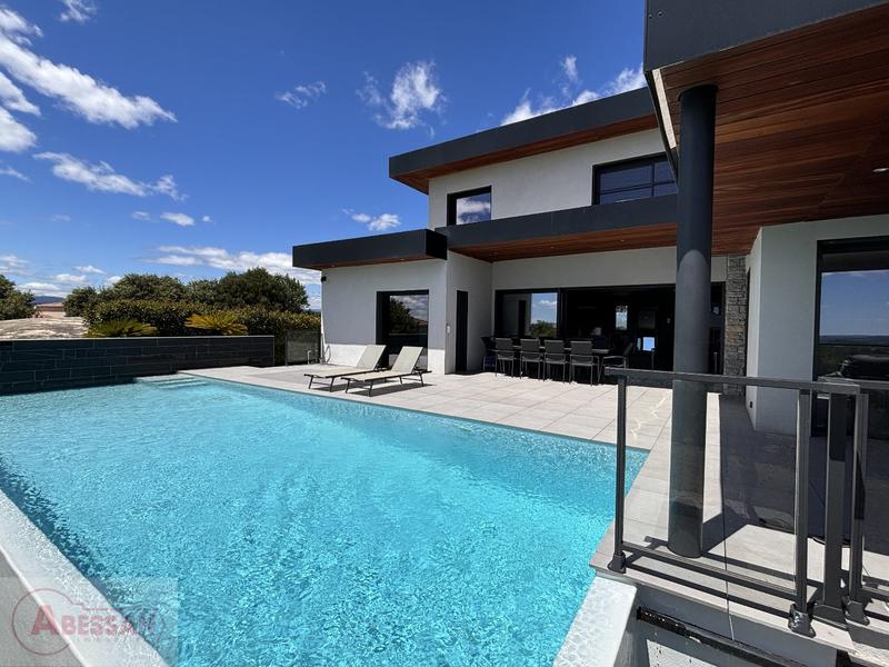 Maison contemporaine - 220 m² - 6 pièces