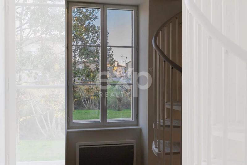 Appartement - 90 m² - 4 pièces