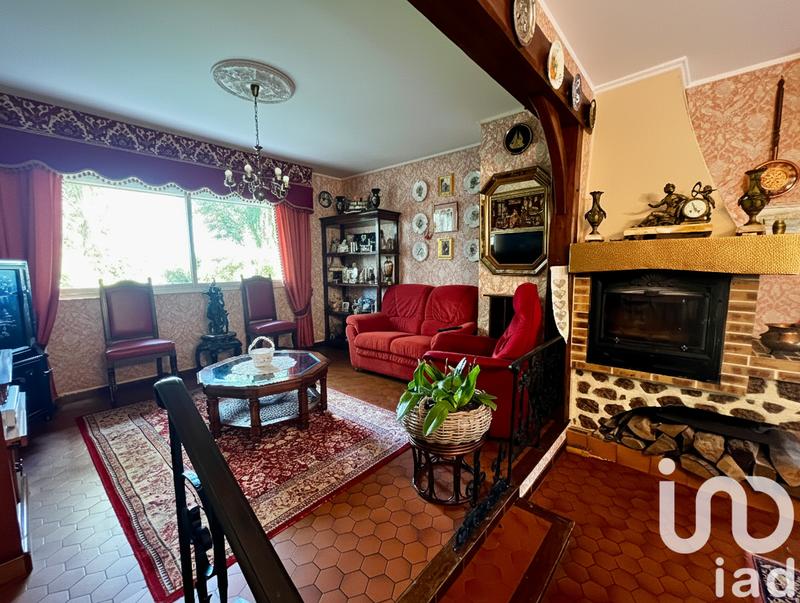 Maison - 225 m² - 8 pièces