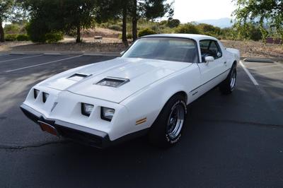 Pontiac Firebird V8