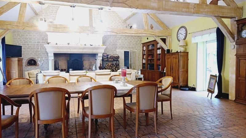 Maison - 250 m² - 8 pièces