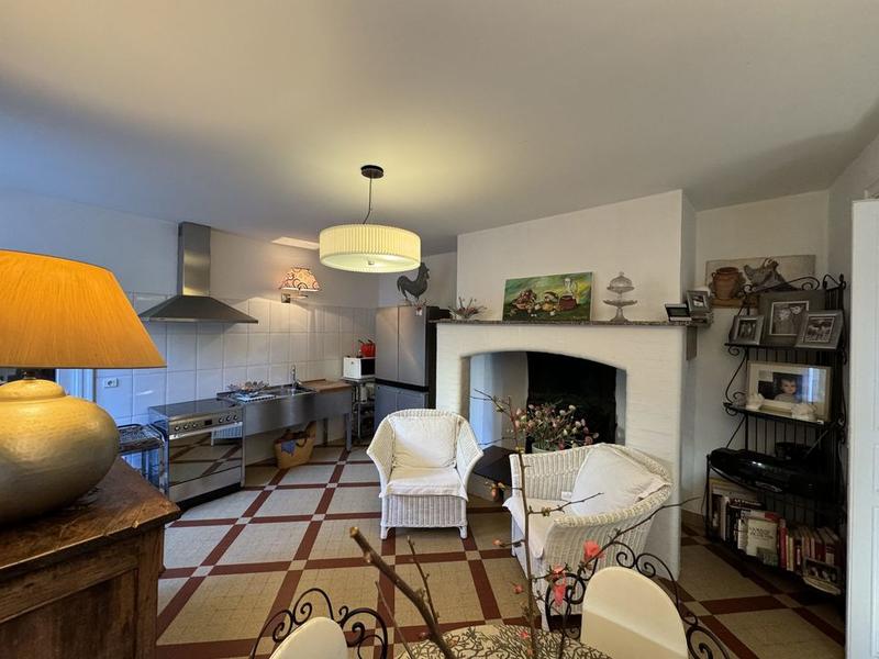 Maison ancienne - 265 m² - 8 pièces