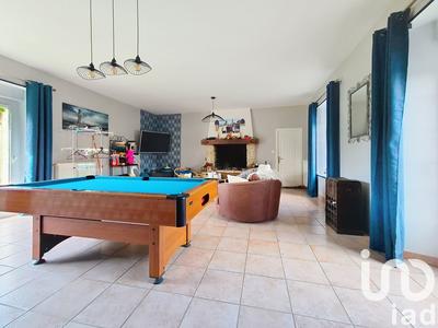 Maison - 340 m² - 11 pièces