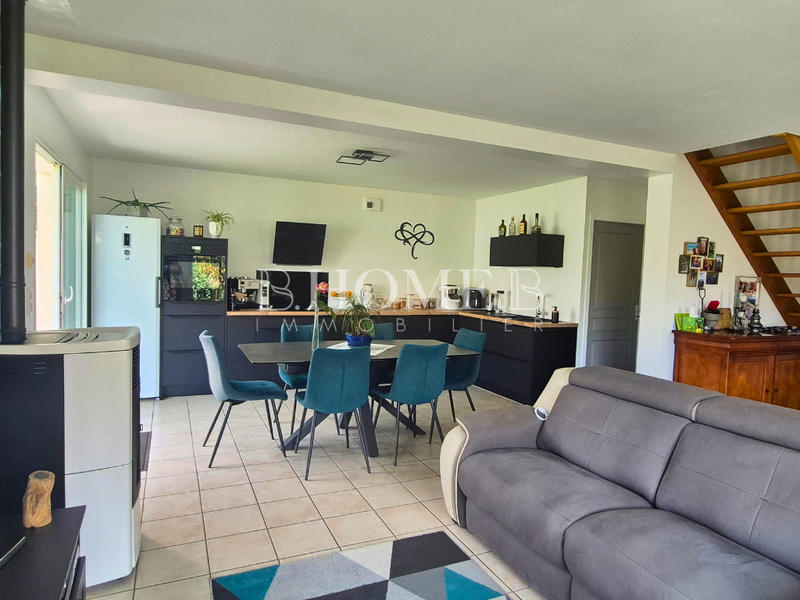 Maison - 102 m² - 5 pièces