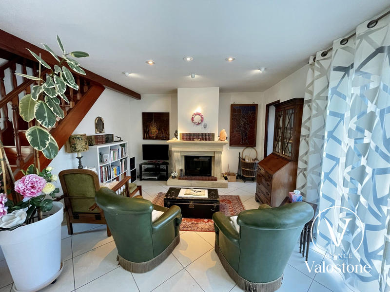 Maison traditionnelle - 206 m² - 7 pièces