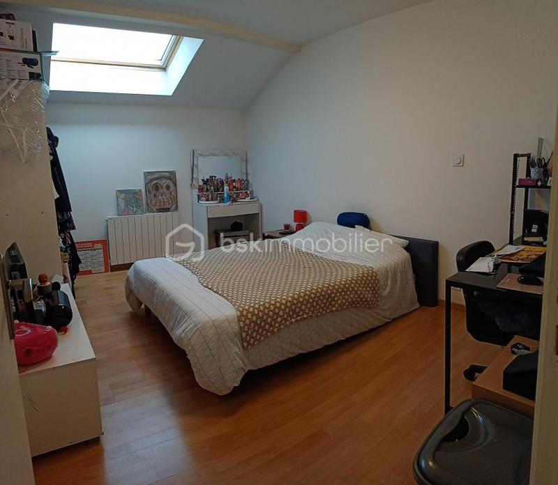 Maison - 201 m² - 8 pièces