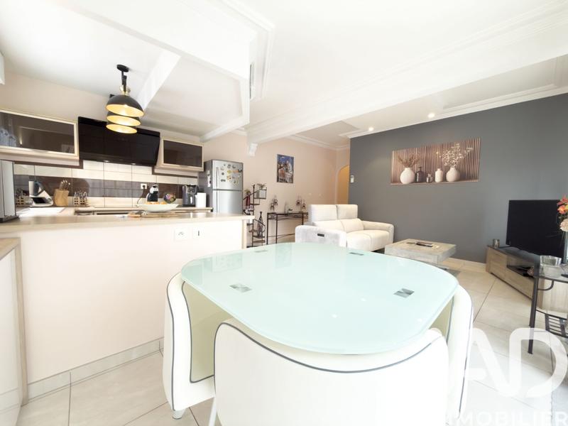 Appartement - 65 m² - 3 pièces