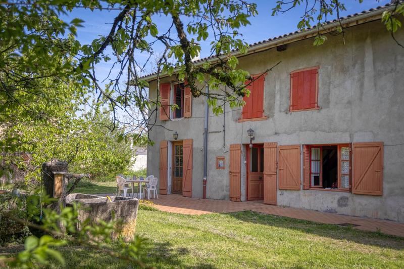 Maison - 227 m² - 10 pièces