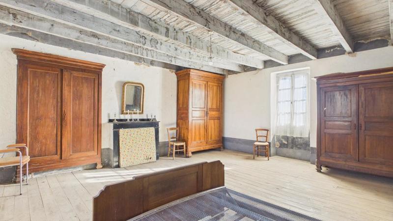 Corps de ferme - 150 m² - 6 pièces