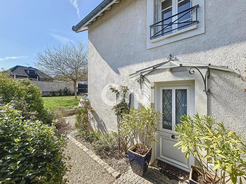 Maison - 170 m² - 6 pièces