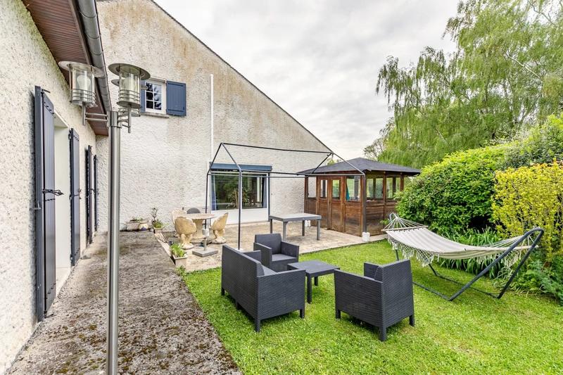 Maison - 258 m² - 8 pièces